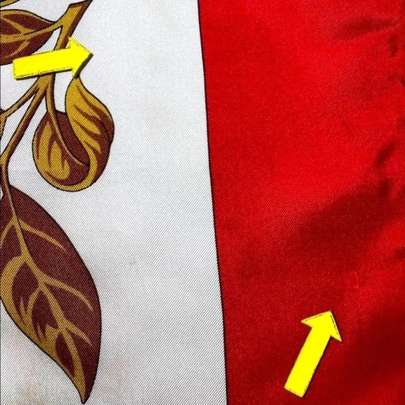 Vintage Burberry 100% Silk Scarf 33x34 - Picture 5 of 8